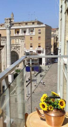 La colonna Holiday house
